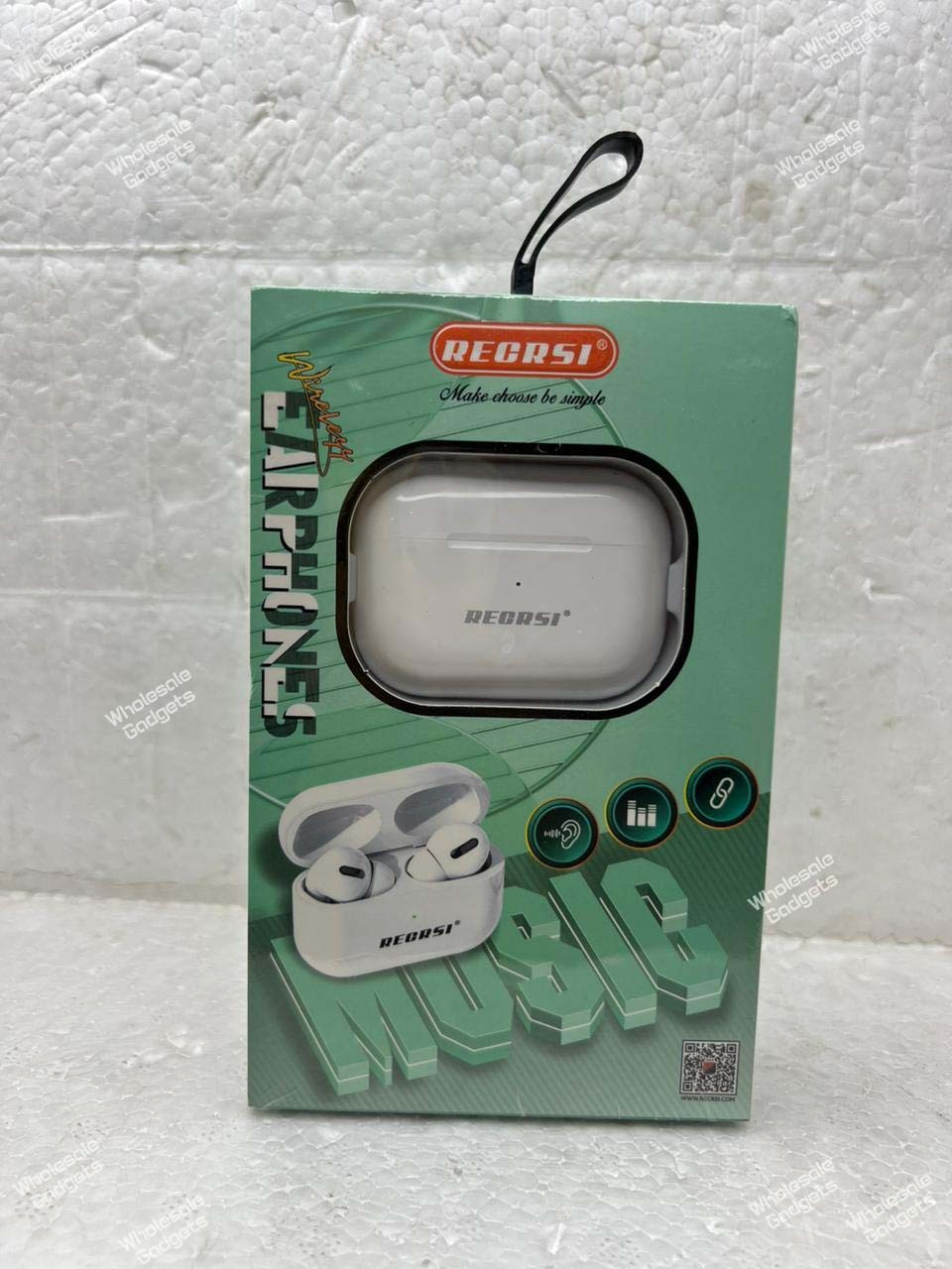 Recrsi RE-TWS08 wireless earbuds