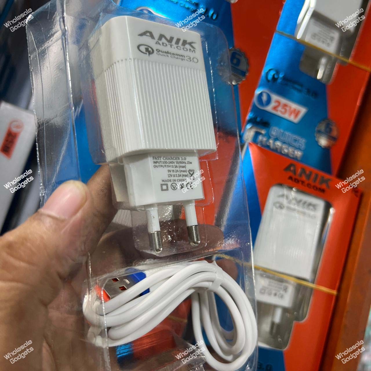 Anik 25W USB Quick Charger