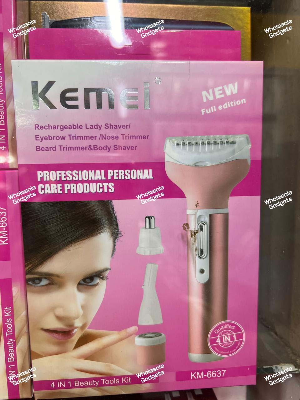 Kemei KM-6637 Multifunctional 4 in 1 Face, Eyebrow, Nose, & Lady Shaver for Women