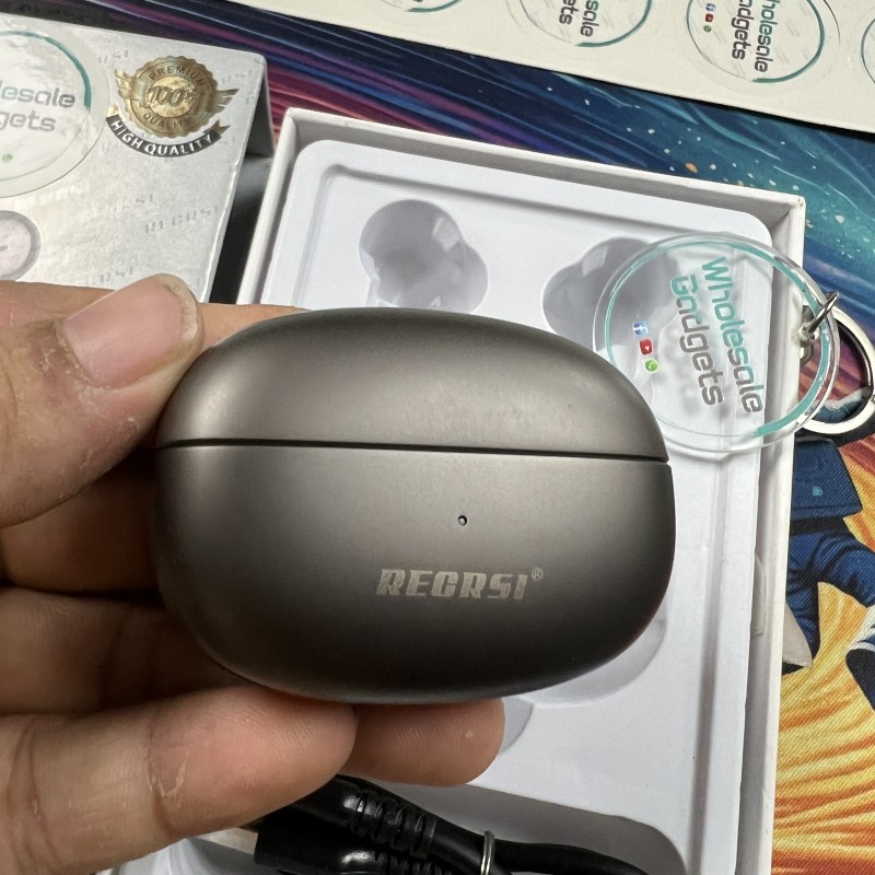 Recrsi RE E-HG01 Earbuds The Recrsi RE E-HG01 Earbuds