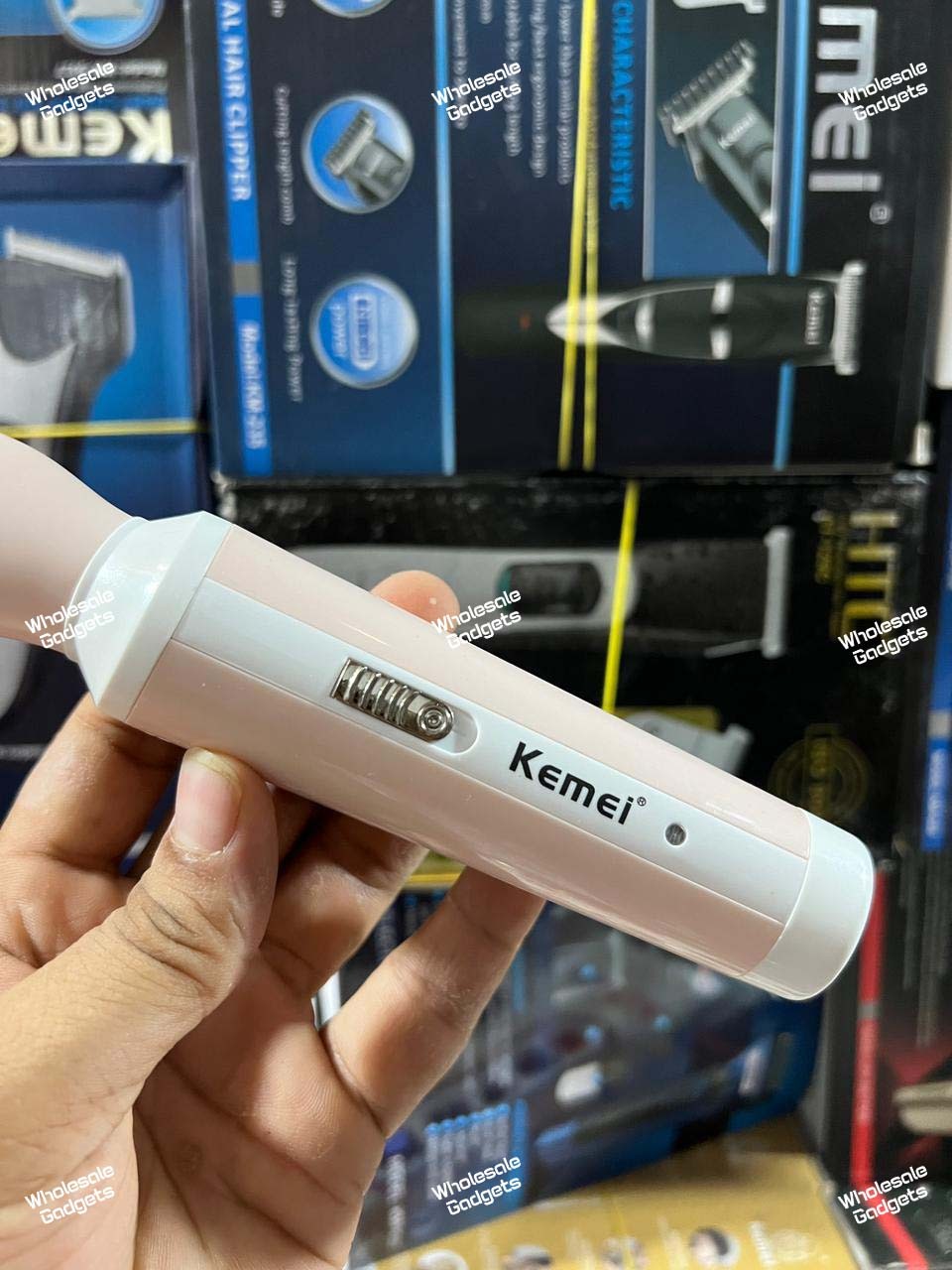 Kemei KM-3024 4-IN-1 Rechargeable Lady Shaver