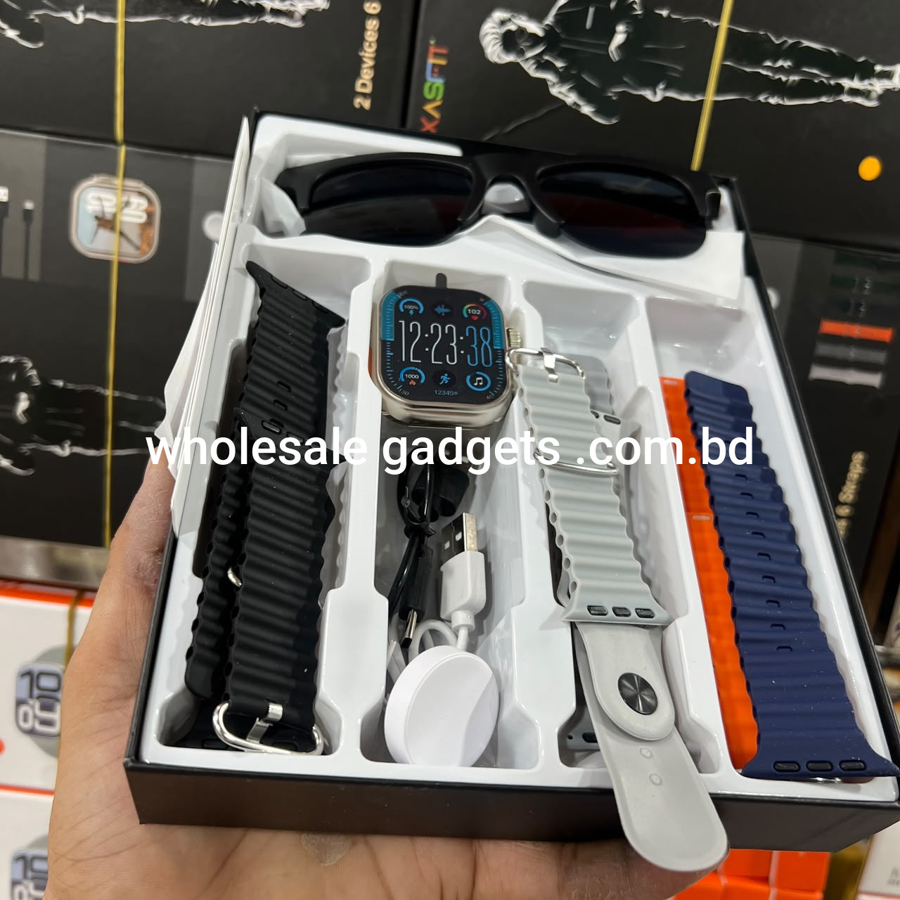 LAXASFit Premium Smartwatch, Sunglass & 6 Straps